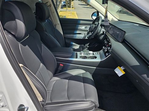 New 2026 Genesis Electrified GV70 Standard image 11