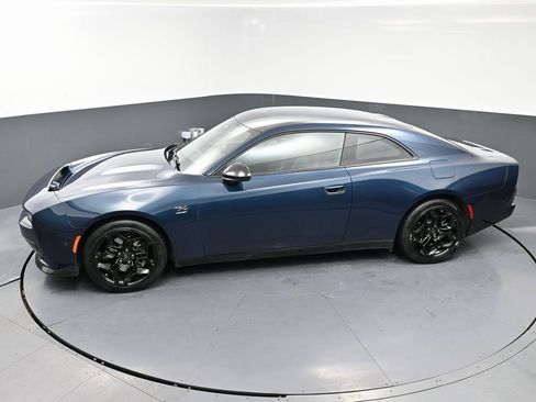 Used 2025 Dodge Charger R/T w/ Sun & Sound Package image 44