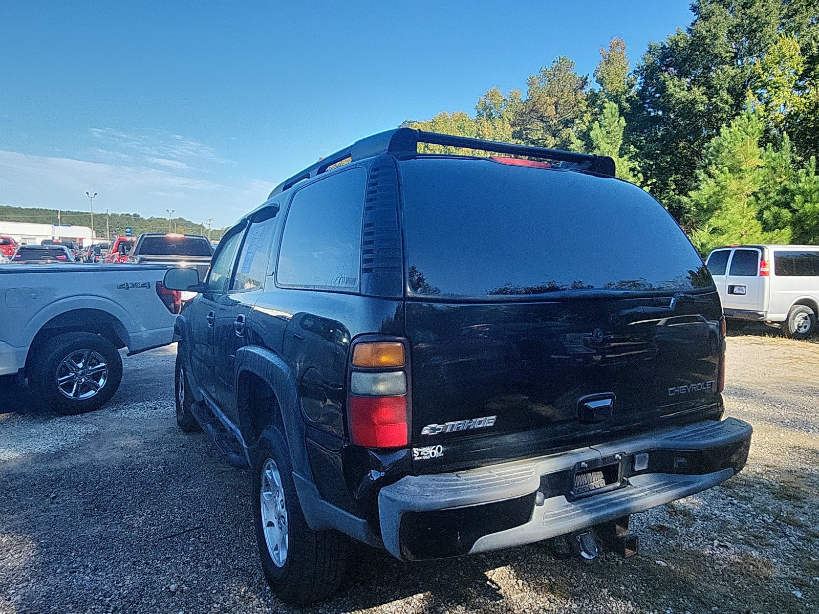 Used 2005 Chevrolet Tahoe Z71 w/ Preferred Equipment Group RWD image 3