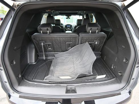 Used 2023 Chevrolet Traverse Premier w/ Redline Edition AWD/4WD image 7