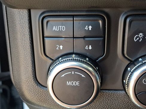 Used 2025 GMC Yukon Elevation w/ LPO, Yukon Black Package AWD/4WD image 26