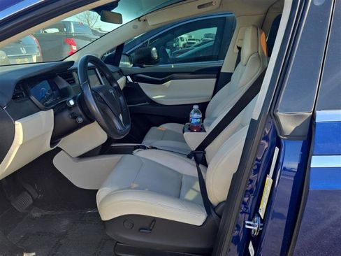 Used 2018 Tesla Model X 100D image 6