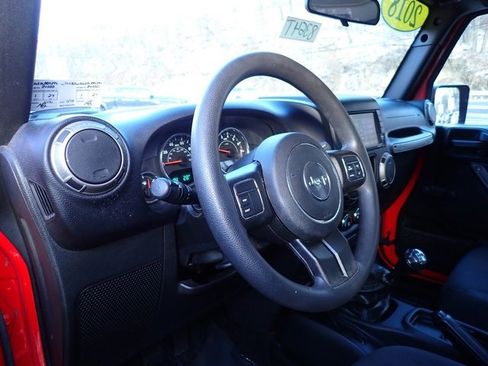 Used 2018 Jeep Wrangler Unlimited Sport image 14