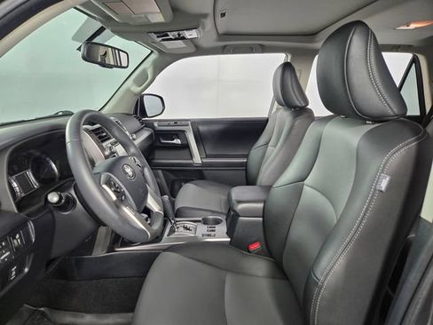 Used 2019 Toyota 4Runner SR5 Premium AWD/4WD image 14
