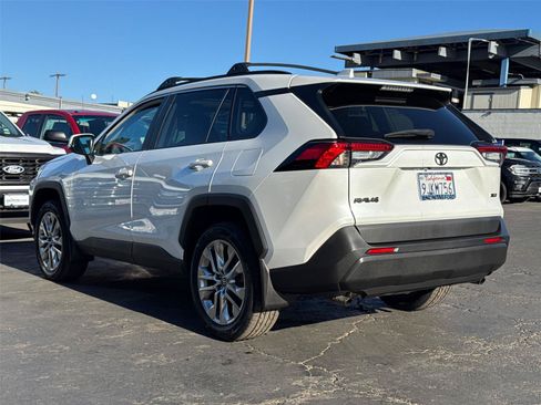 Used 2023 Toyota RAV4 XLE Premium FWD image 11