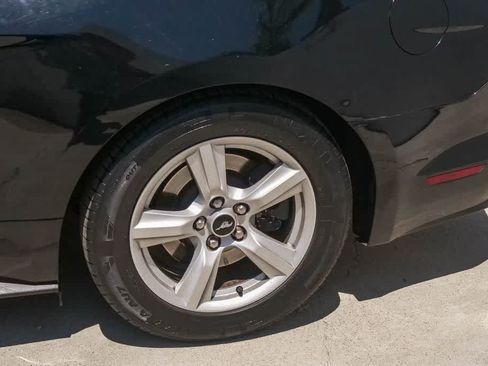 Used 2016 Ford Mustang Coupe RWD image 6
