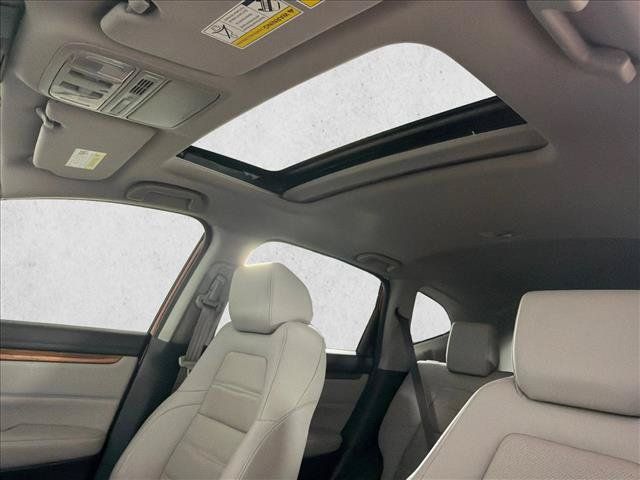 Used 2022 Honda CR-V Touring image 2