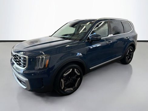 Used 2023 Kia Telluride S w/ S Sunroof Package FWD image 6