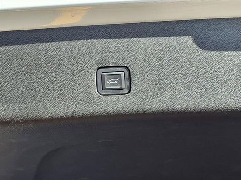 Certified 2020 Chevrolet Traverse LT image 23