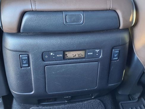 Used 2023 Nissan Armada Platinum w/ Captain's Chairs Package image 17