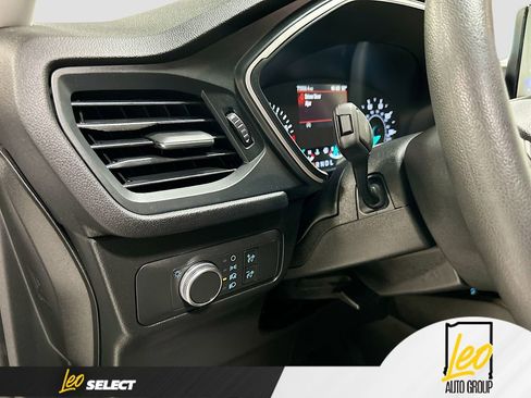 Used 2022 Ford Escape SE image 10