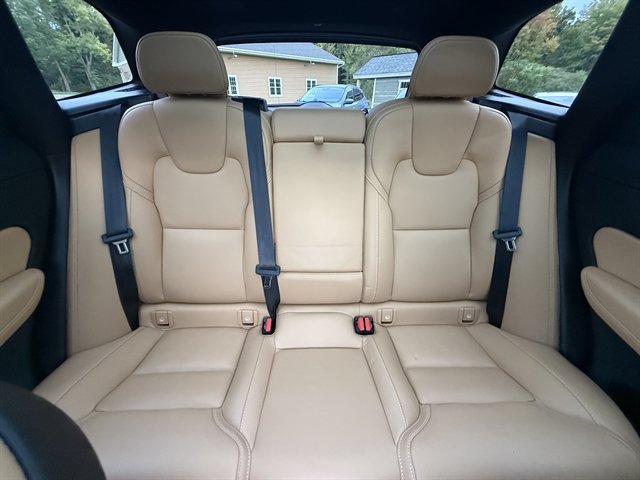 Used 2022 Volvo XC60 B6 Inscription w/ Advanced Package AWD/4WD image 24