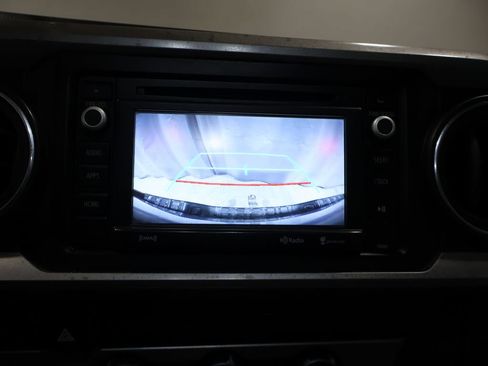 Used 2019 Toyota Tacoma SR5 image 25