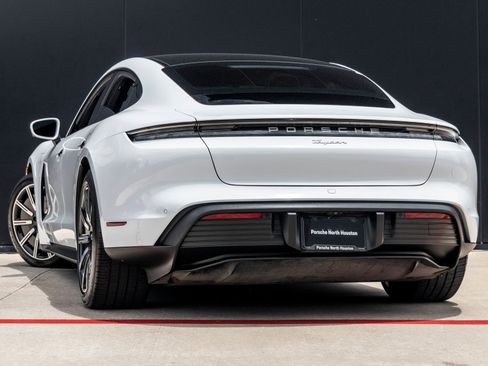 Certified 2021 Porsche Taycan RWD image 3