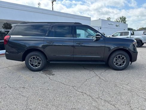 New 2026 Ford Expedition Max Active AWD/4WD image 2