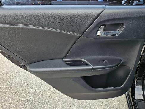 Used 2014 Honda Accord Sport image 12