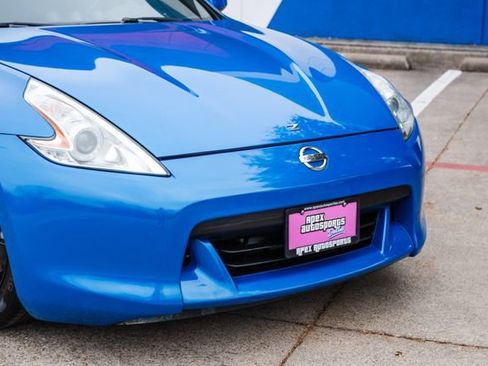 Used 2009 Nissan 370Z Coupe image 19