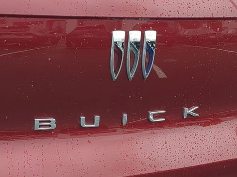 Used 2025 Buick Envista Avenir image 29