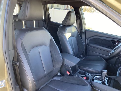 Used 2025 Subaru Forester Touring image 21