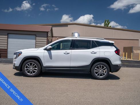 Used 2022 GMC Terrain SLT image 4