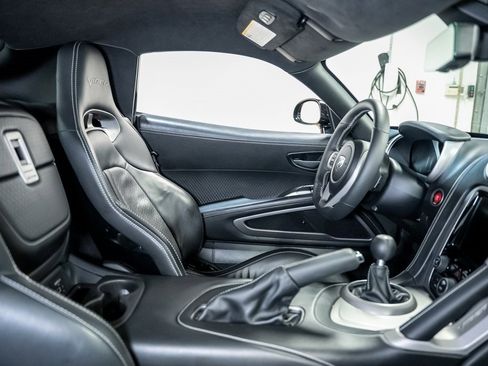 Used 2013 SRT Viper GTS w/ GTS Laguna Interior Pkg image 54