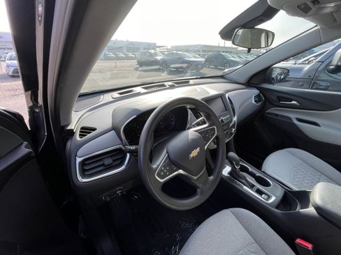 Used 2022 Chevrolet Equinox LS image 34