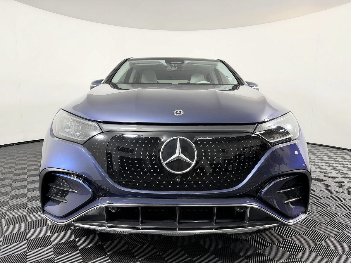 Used 2023 Mercedes-Benz EQE 500 4MATIC SUV image 4