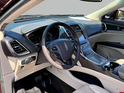Used 2017 Lincoln MKX Reserve FWD image 18