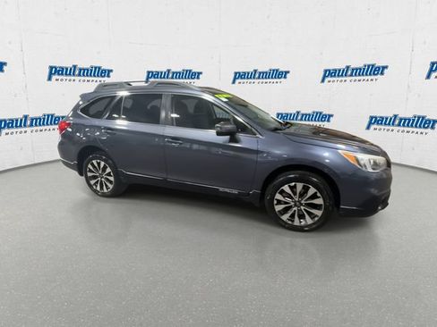 Used 2017 Subaru Outback 3.6R Limited AWD/4WD image 13