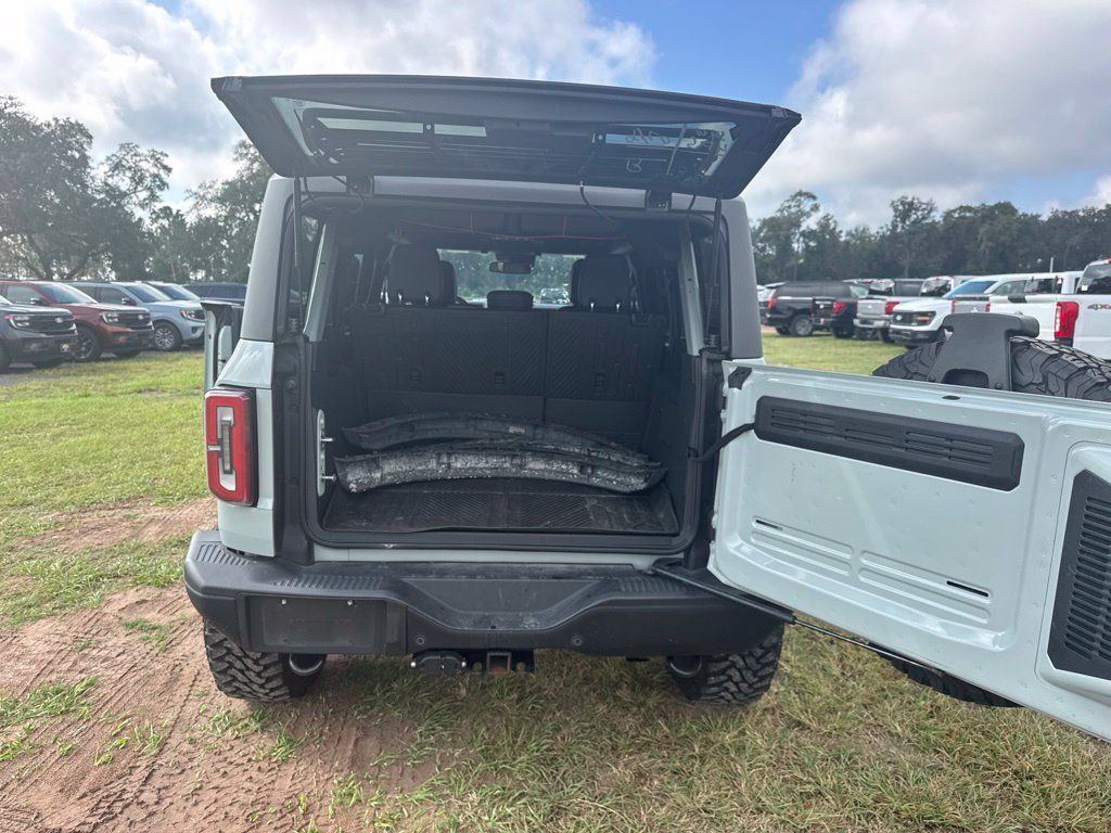 Used 2024 Ford Bronco Badlands AWD/4WD image 13