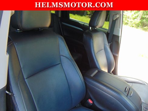 Used 2018 Toyota Highlander XLE AWD/4WD image 34