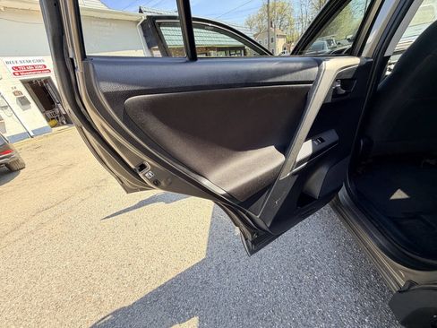 Used 2013 Toyota RAV4 XLE AWD/4WD image 13