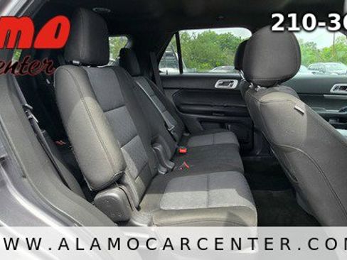 Used 2013 Ford Explorer XLT FWD image 18