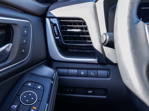 Used 2023 Nissan Rogue Platinum w/ Platinum Premium Package image 33