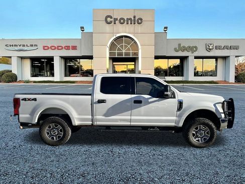 Used 2018 Ford F250 XLT w/ XLT Value Package image 2