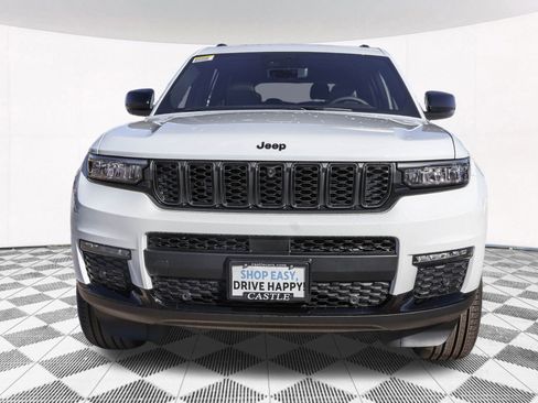 New 2025 Jeep Grand Cherokee L Limited w/ Black Appearance Package image 9