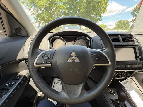 Used 2025 Mitsubishi Outlander Sport AWD image 30