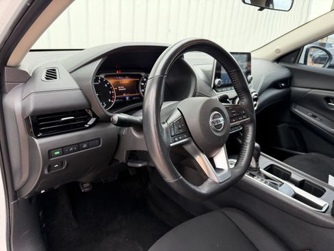 Used 2022 Nissan Sentra SV w/ All-Weather Package FWD image 17