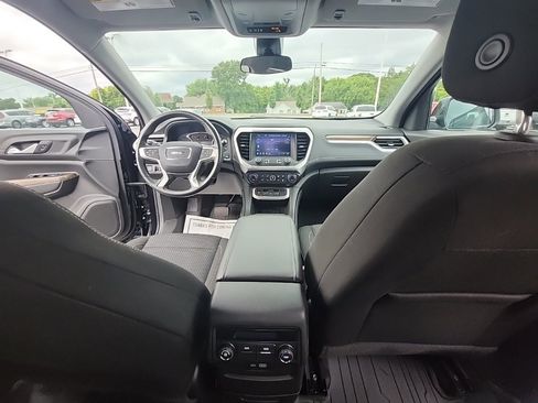 Certified 2023 GMC Acadia SLE w/ LPO, Floor Liner Package image 23