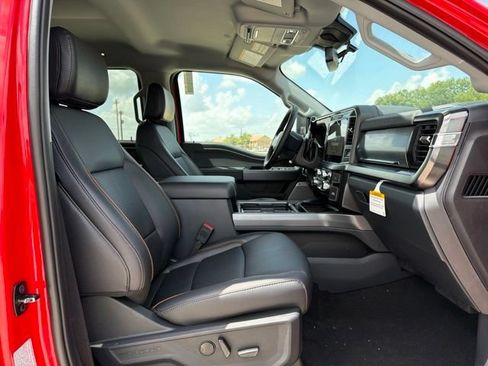 New 2026 Ford F250 Lariat w/ Black Appearance Package AWD/4WD image 9