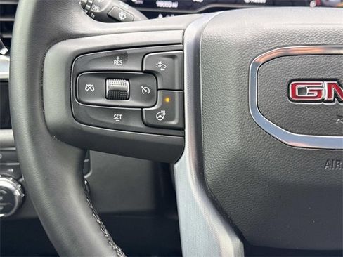 Used 2025 GMC Sierra 1500 SLT image 8