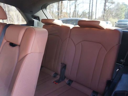 Used 2021 Audi Q7 3.0T Premium Plus w/ Executive Package image 17