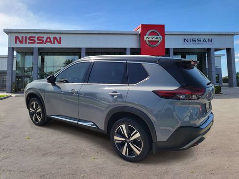 Used 2022 Nissan Rogue SL FWD image 3