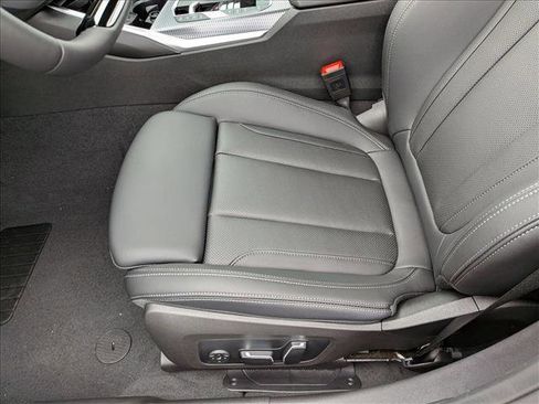 New 2025 BMW 330i Sedan w/ Convenience Package image 4