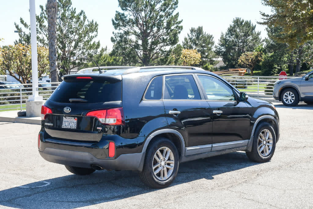 Used 2014 Kia Sorento LX w/ Premium Package FWD image 9
