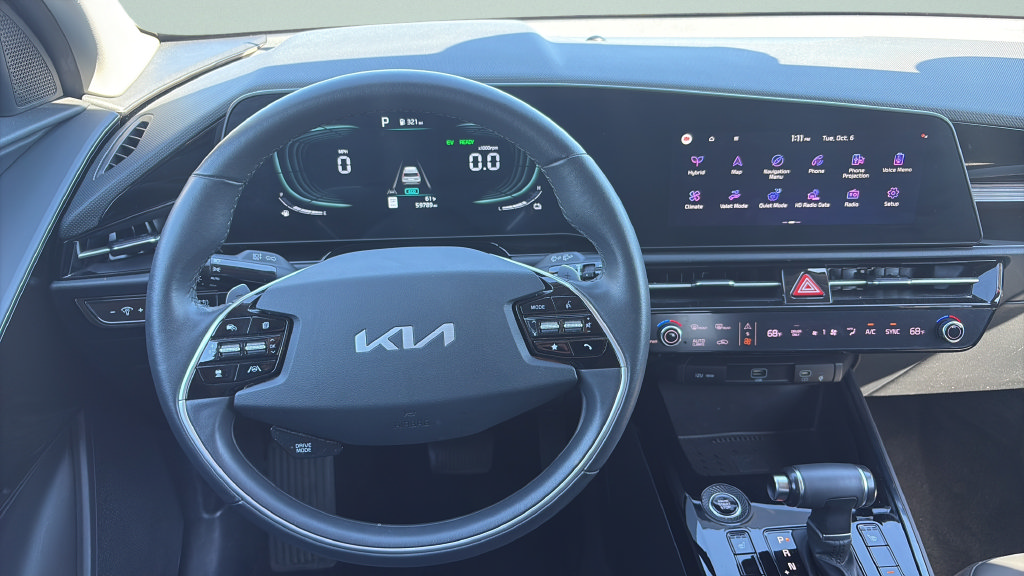 Used 2023 Kia Niro EX FWD image 12