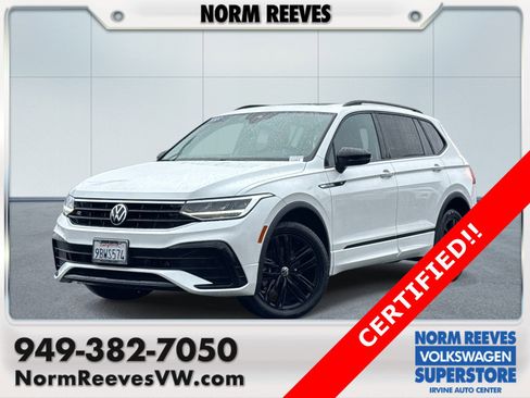 Certified 2022 Volkswagen Tiguan SE R-Line image 1