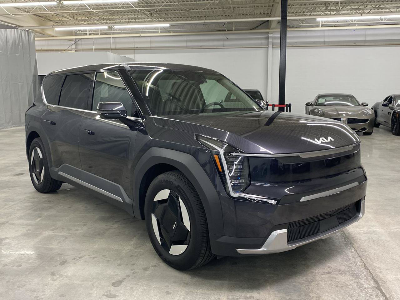 Used 2026 Kia EV9 Light RWD image 4