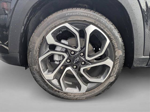 Used 2024 Chevrolet Trax RS w/ Sunroof Package FWD image 13