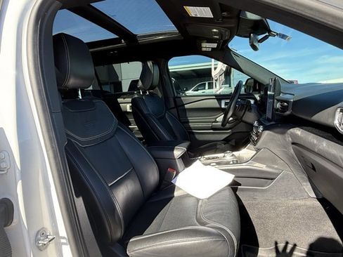 Used 2020 Ford Explorer ST w/ ST Street Pack image 9